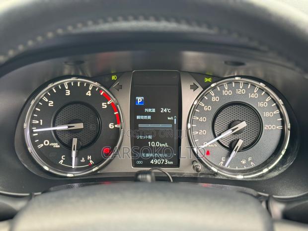 Toyota Hilux 2021 Silver