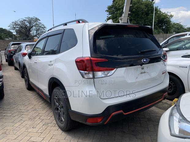 Subaru Forester 2.5i Premium AWD 2018 Off white