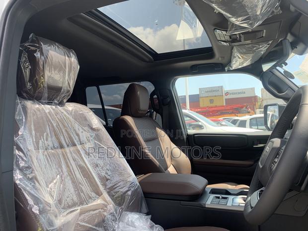 New Toyota Land Cruiser Prado 2024 Off white