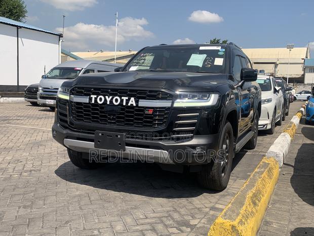 Toyota Land Cruiser 3.3 Diesel 4WD 2022 Matt Black