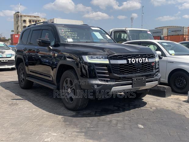 Toyota Land Cruiser 3.3 Diesel 4WD 2022 Matt Black