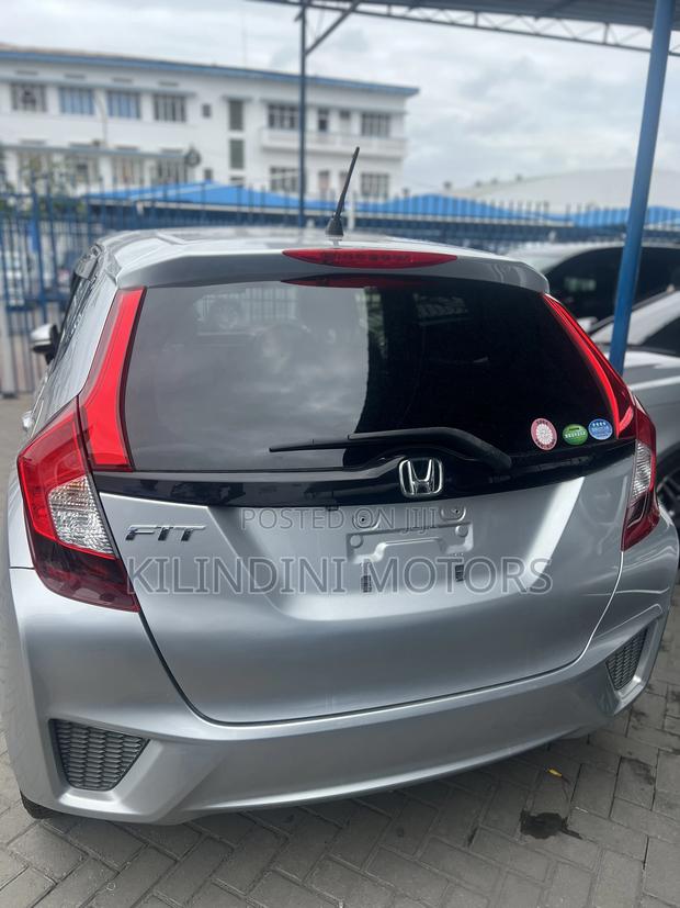 Honda Fit 2019 Silver
