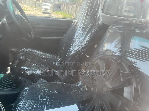 Toyota Hilux 2018 Black