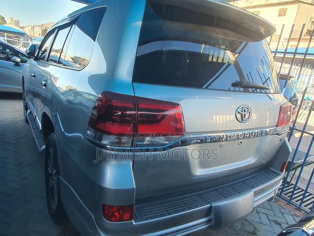 Toyota Land Cruiser 2017 Silver