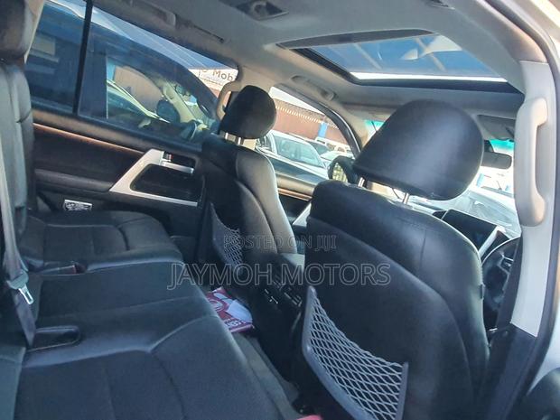 Toyota Land Cruiser 2017 Silver