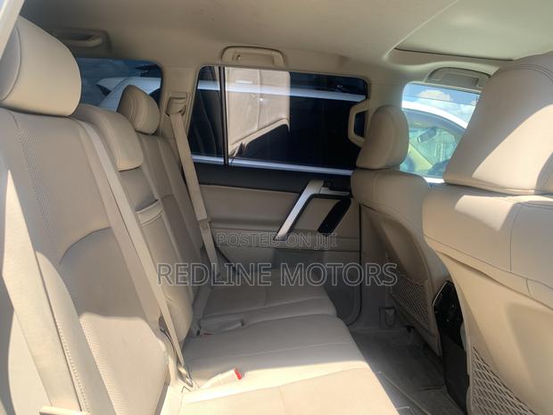 Toyota Land Cruiser Prado 2.8 2017 Off white