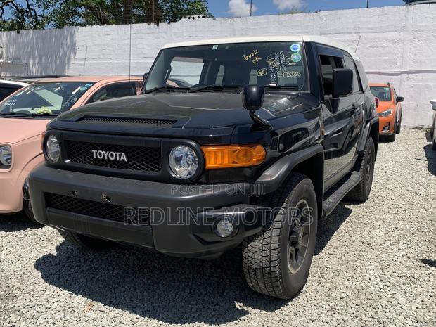 Toyota FJ Cruiser 2017 Black