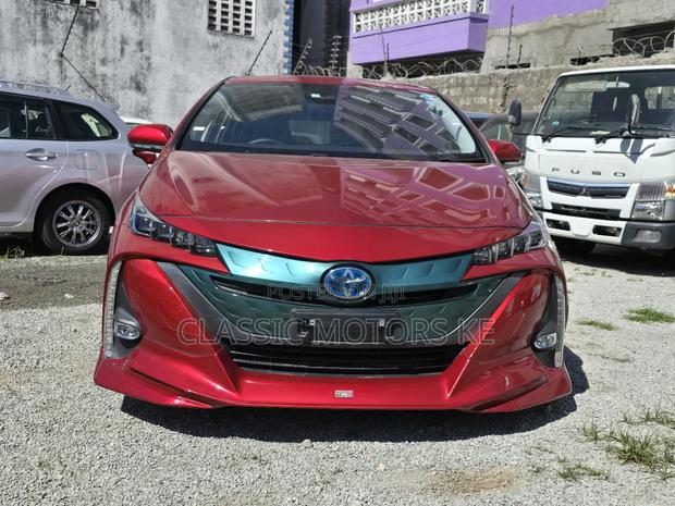 Toyota Prius Four Touring 2018 Red