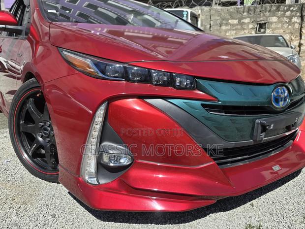 Toyota Prius Four Touring 2018 Red
