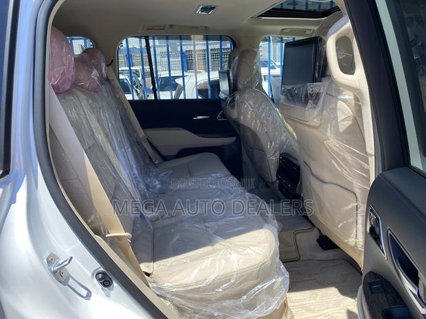 Toyota Land Cruiser 2022 Off white