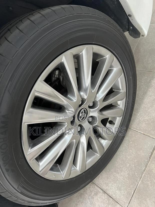 Toyota Harrier 2018 White