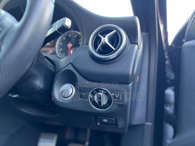 Mercedes-Benz B-Class 2018 Black