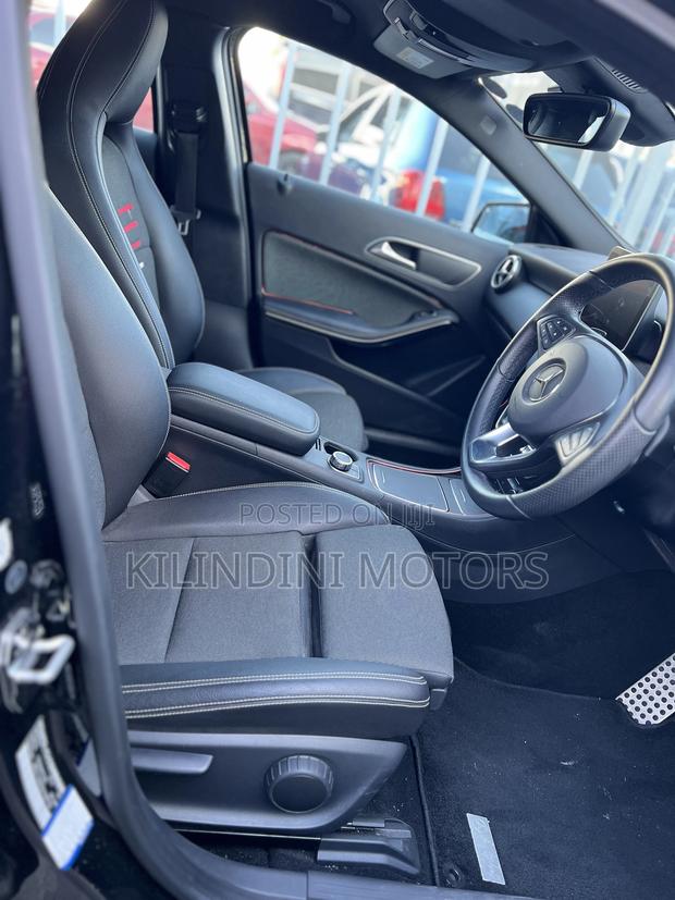 Mercedes-Benz B-Class 2018 Black
