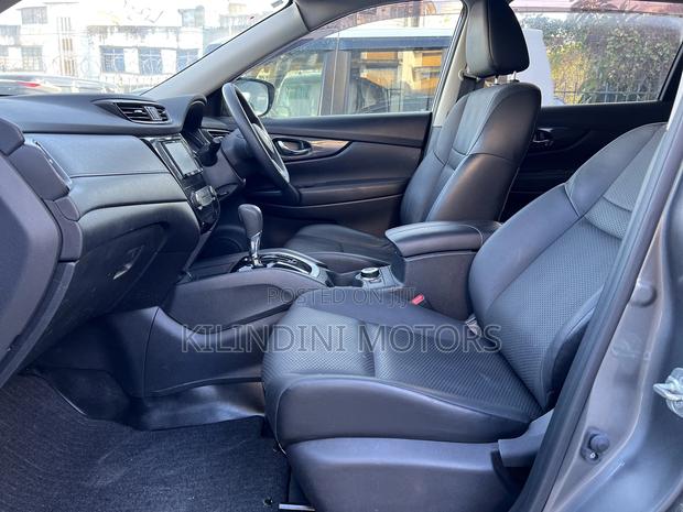 Nissan X-Trail 2018 Gray