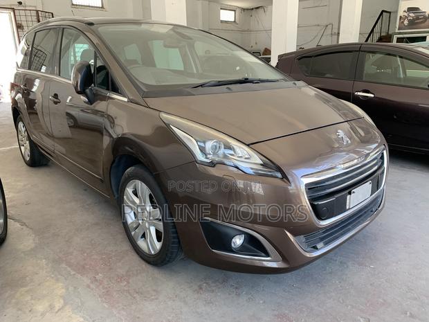 Peugeot 5008 1.2 PureTech Active 2016 Brown