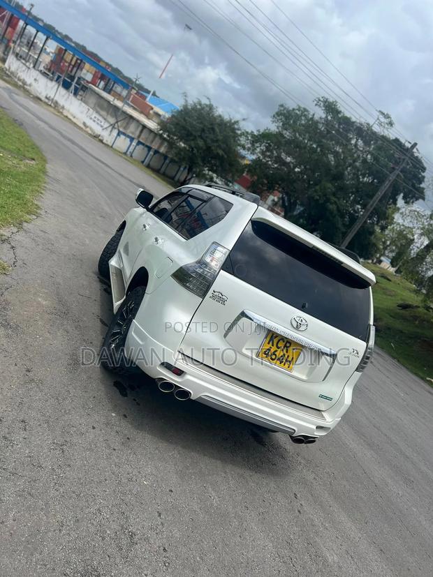 Toyota Land Cruiser Prado 2.7 i 2012 White