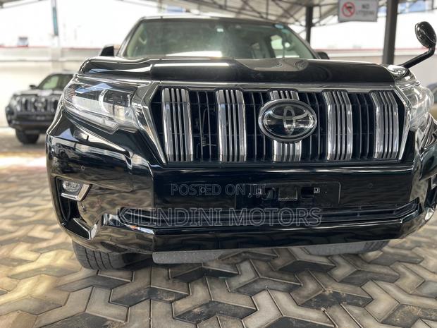 Toyota Land Cruiser 2018 Black