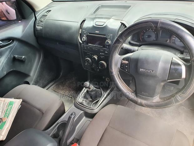 Isuzu D-MAX 2019 White