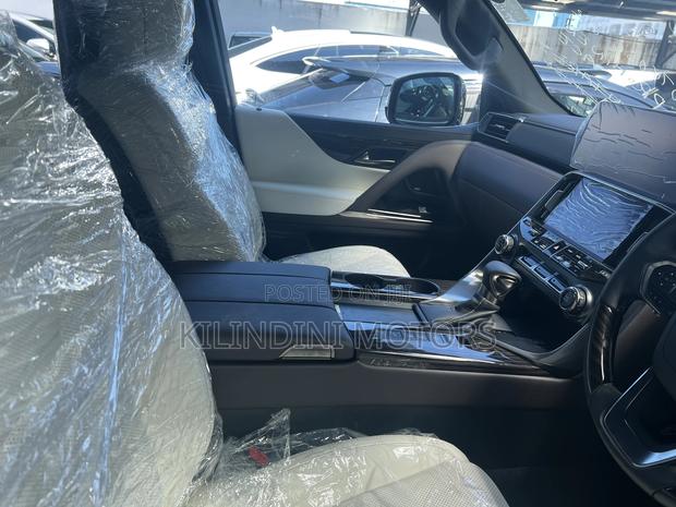 Lexus LX 2022 Gray
