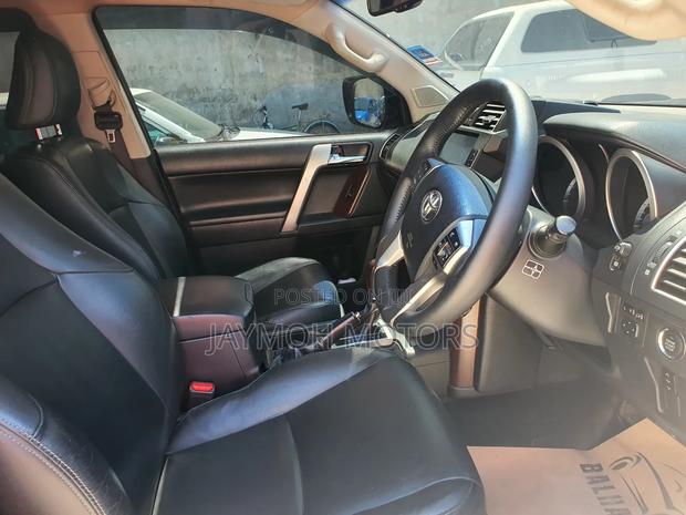 Toyota Land Cruiser Prado 2017 Black