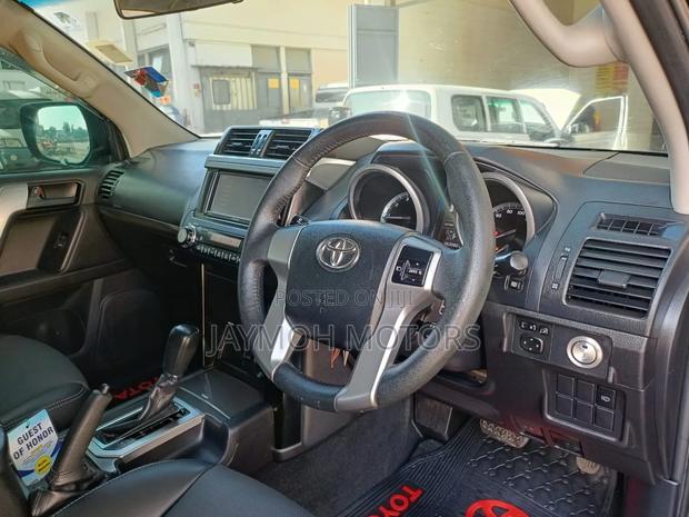 Toyota Land Cruiser Prado 2016 Black