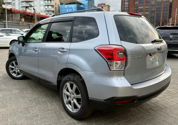 Subaru Forester 2.0XT Premium AWD 2017 Silver