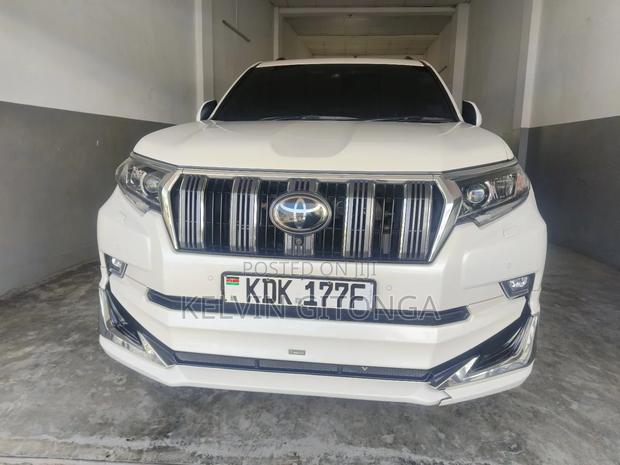 Toyota Land Cruiser 2017 White