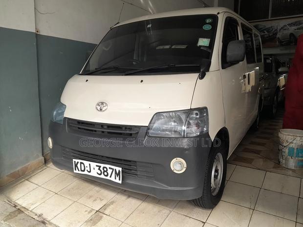 Toyota TownAce 2016 White