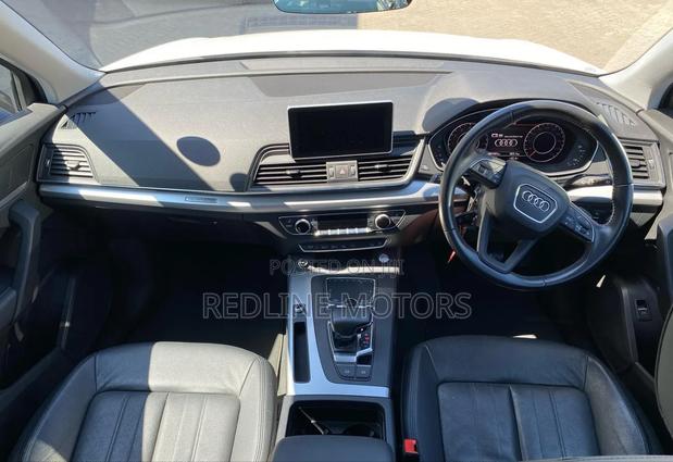 Audi Q5 2.0T Premium AWD quattro 2018 White
