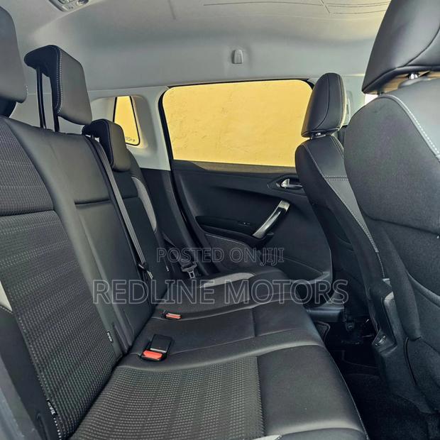 Peugeot 2008 1.2 PureTech (110 Hp) 2018 Blue