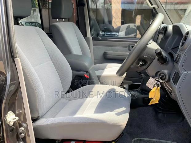 Toyota Land Cruiser 2017 Black