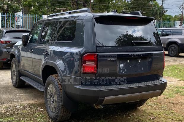 Toyota Land Cruiser Prado 2024 Gray
