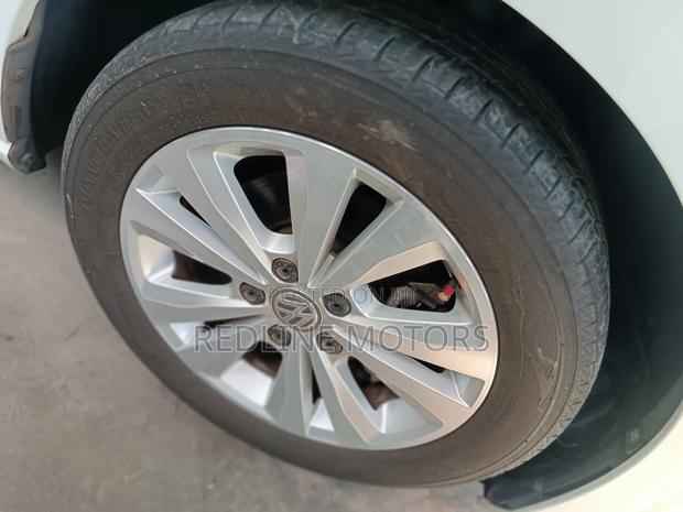 Volkswagen Golf 2017 Pearl