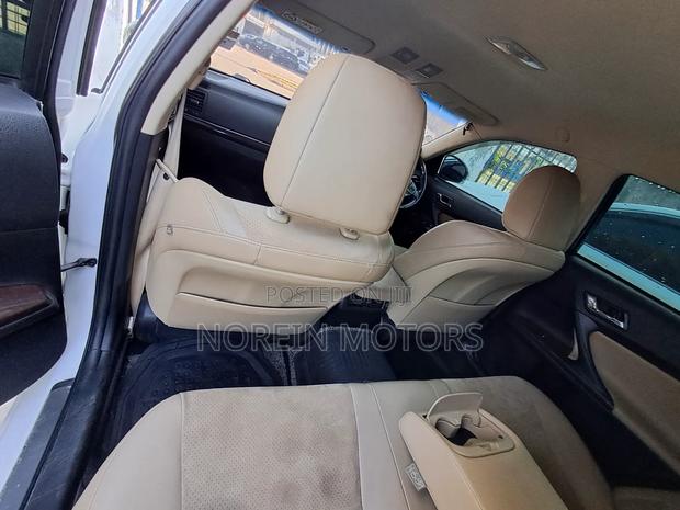 Toyota Mark X 2.5 AWD 2012 White