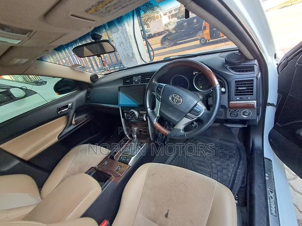Toyota Mark X 2.5 AWD 2012 White