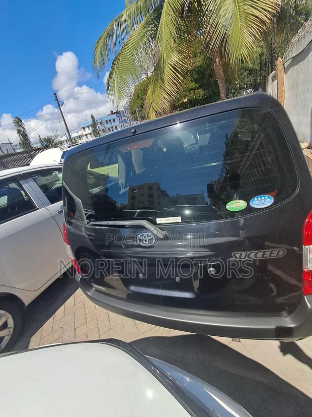 Toyota Succeed 2018 Black