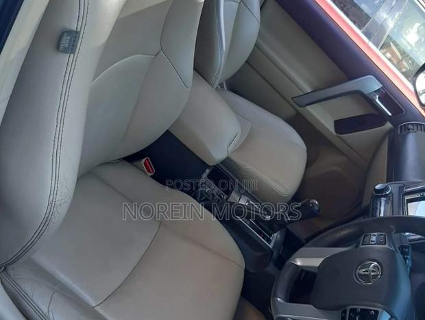 Toyota Land Cruiser Prado 2015 White