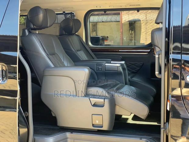 Toyota Granvia 2020 Black