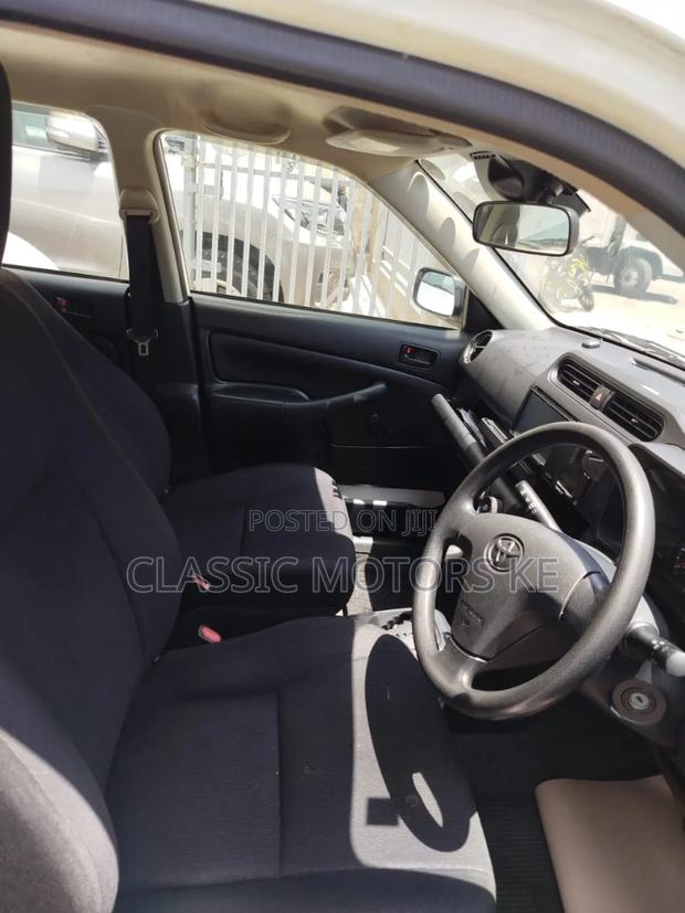 Toyota Probox 1.5 DX Comfort 2WD 2019 White