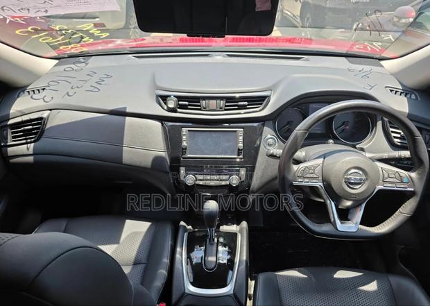 Nissan X-Trail 2018 Red