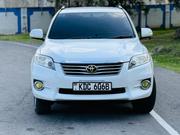 Toyota Vanguard 2013 White for sale