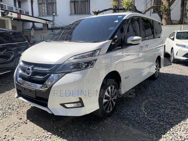 Nissan Serena 2017 Off white