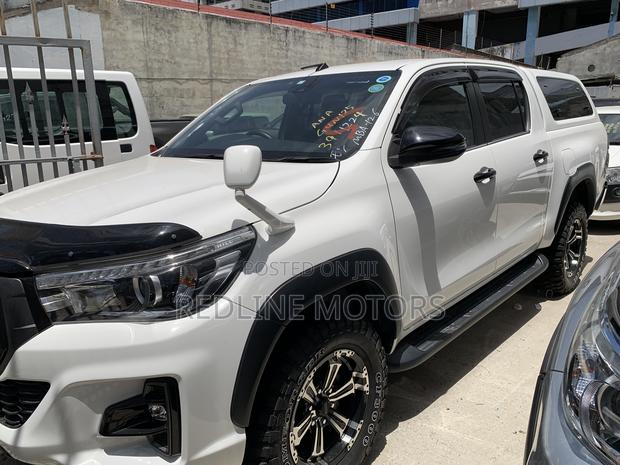 Toyota Hilux 2020 Pearl
