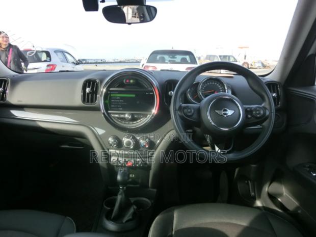 Mini Hatch 2018 White