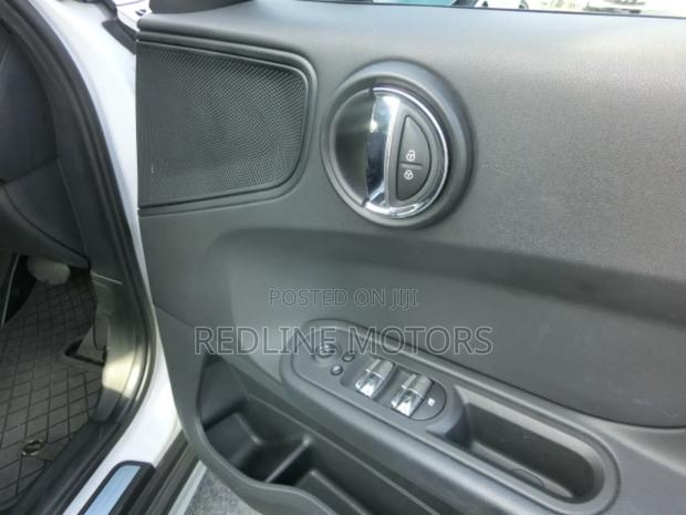 Mini Hatch 2018 White