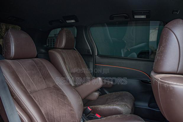 Toyota Estima 2017 Black