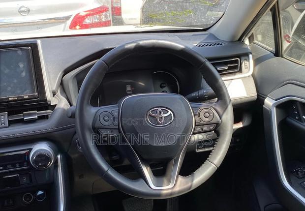 Toyota RAV4 2018 Pearl