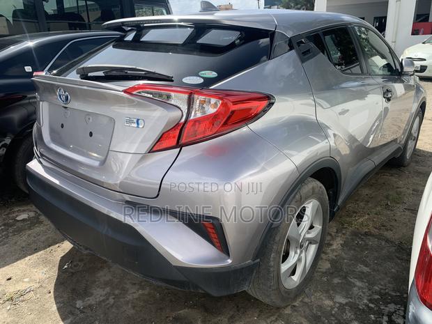 Toyota C-HR 2018 Silver