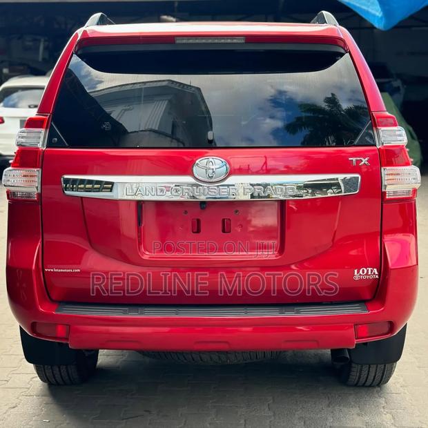 Toyota Land Cruiser Prado 2.8 2017 Red