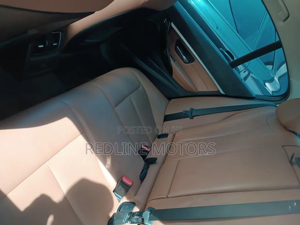 BMW 320i 2017 Blue